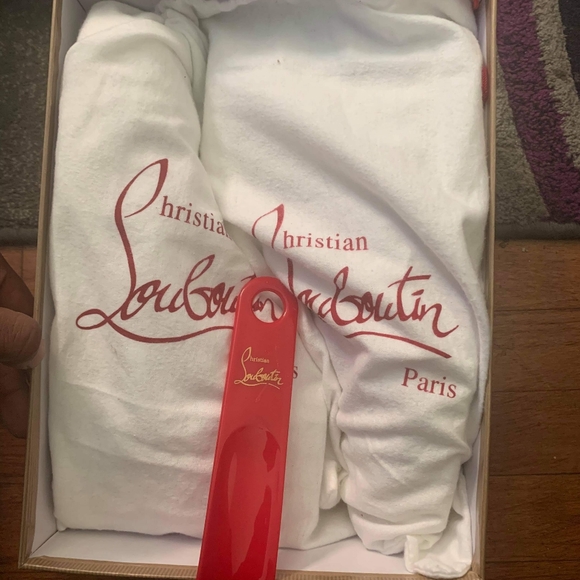 Men red bottom shoes - Picture 2 of 4